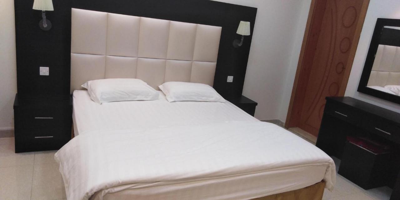 روح الأصيلة للشقق المخدومة Roh Alaseilah Serviced Apartments ターイフ エクステリア 写真